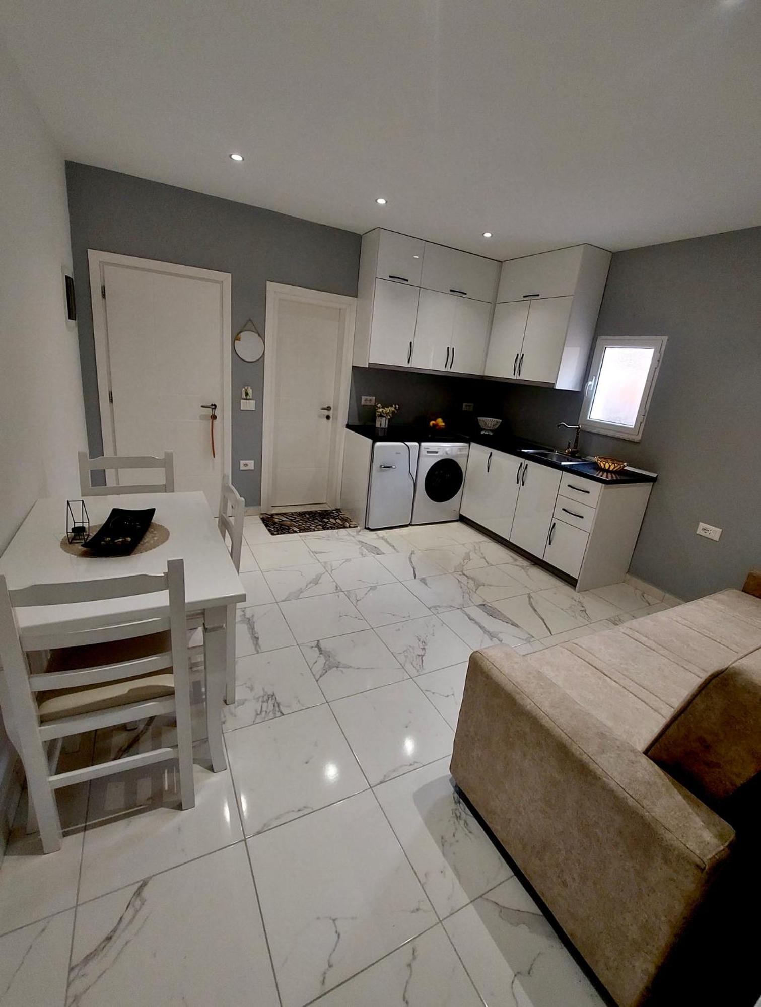 Beni 'S Apartments ساراندا المظهر الخارجي الصورة