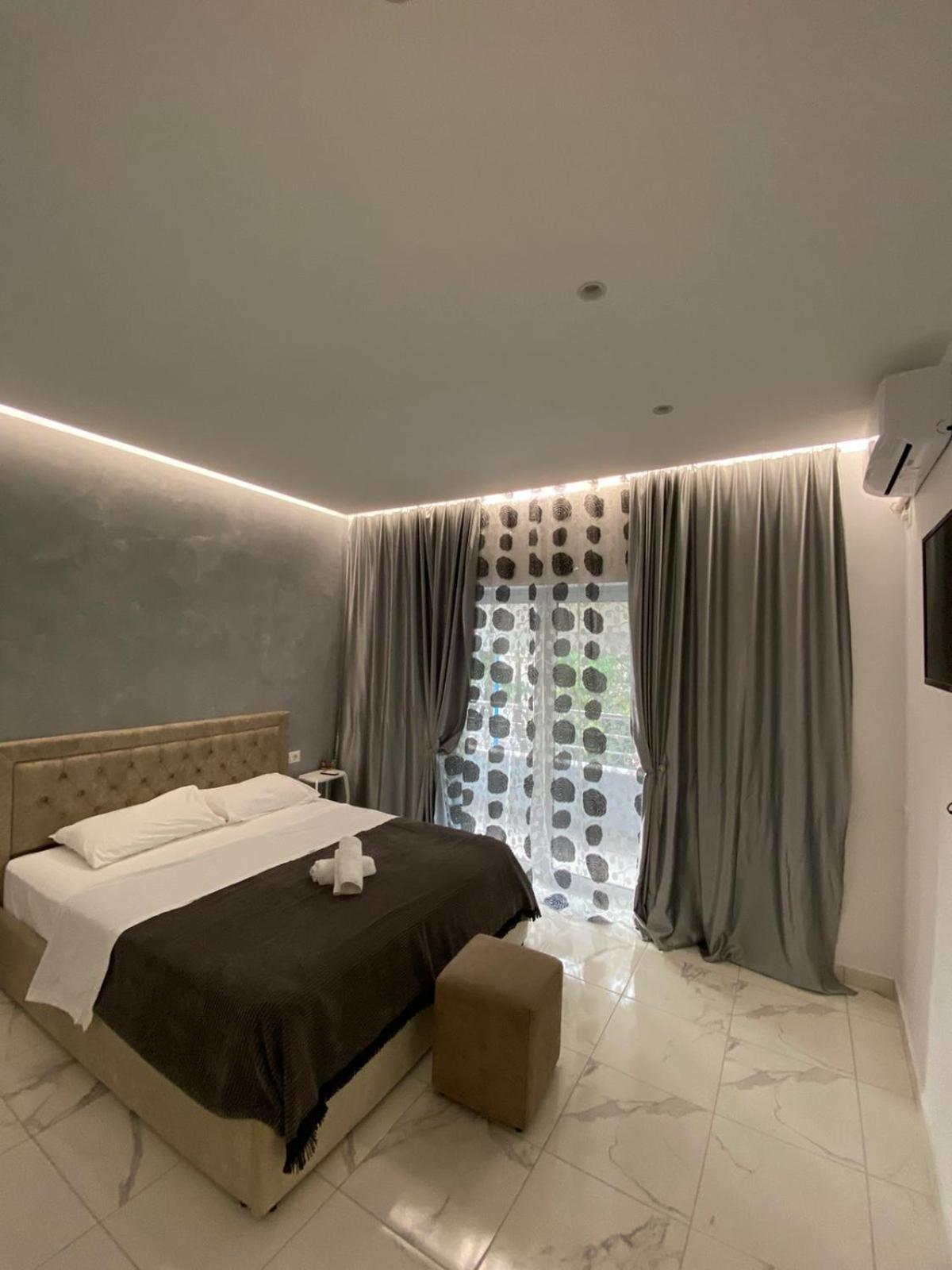 Beni 'S Apartments ساراندا المظهر الخارجي الصورة